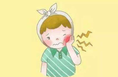 進食、遇到冷熱刺激時產(chǎn)生疼痛